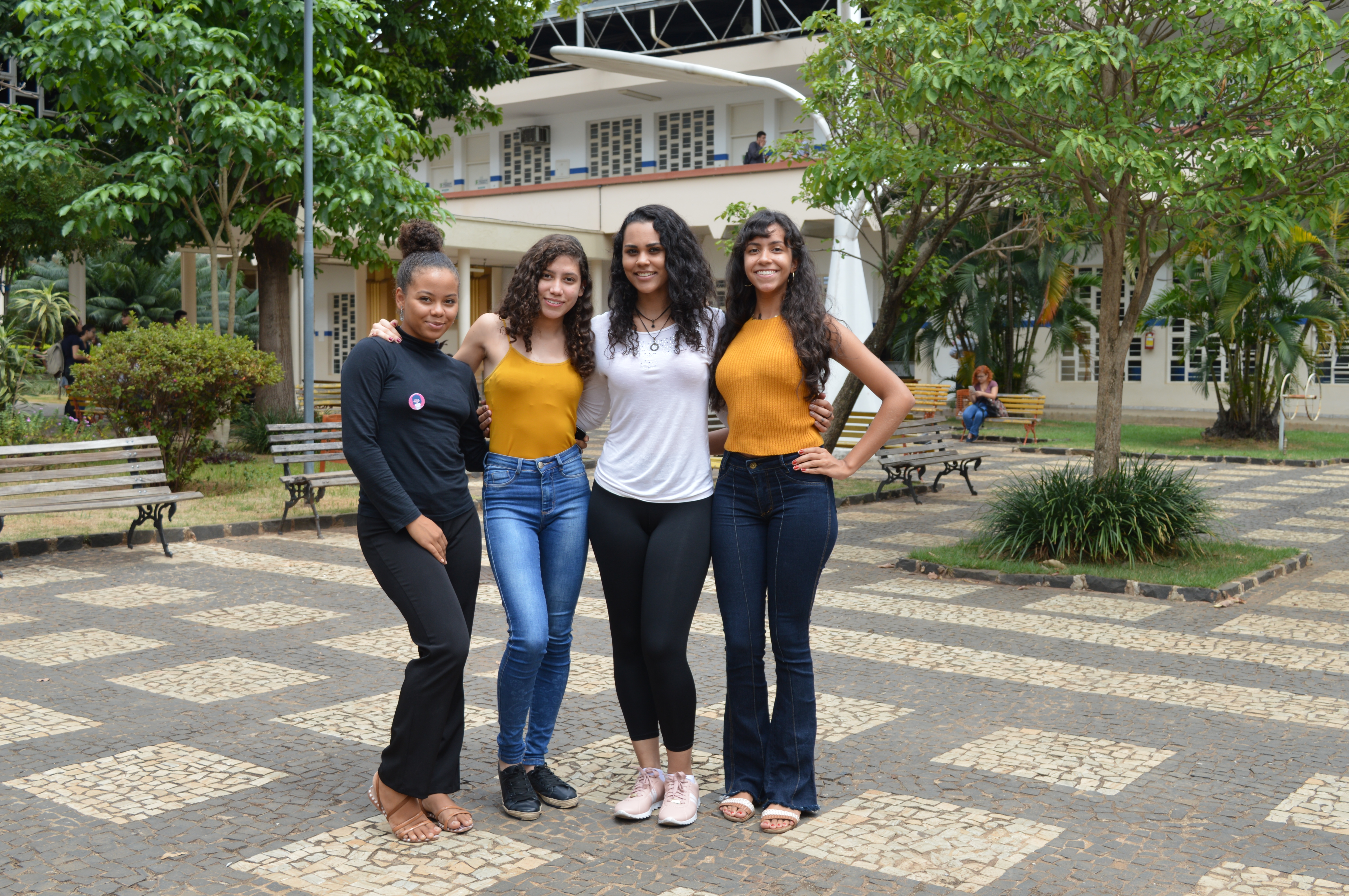 As alunas do Câmpus Goiânia do IFG: Giovanna Ribeiro Souza, Kênia de Almeida Silva , Bárbara Teles de Matos e Angélica Lucia Almeida  participaram do programa Mind The Gap 2019, da Google Brasil